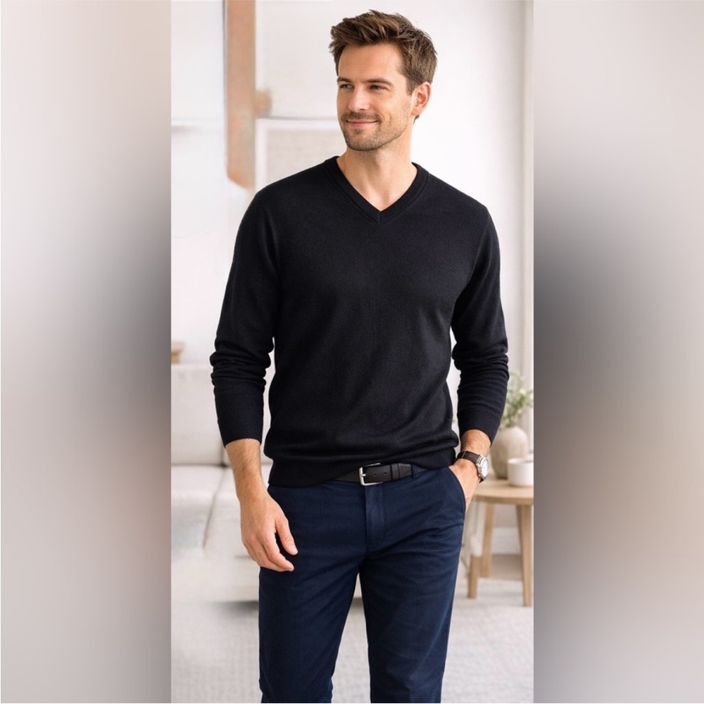 Zara Men's Black V-Neck Classic Sweater